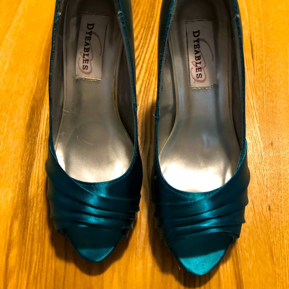 Only worn once!